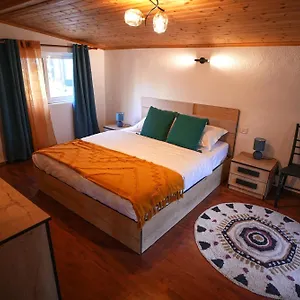  Appartement Grandpa House-attic App 4 Albanie